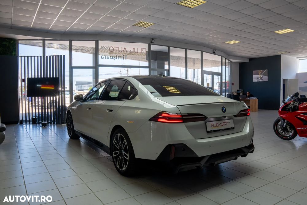 BMW Seria 5 520i AT MHEV - 6