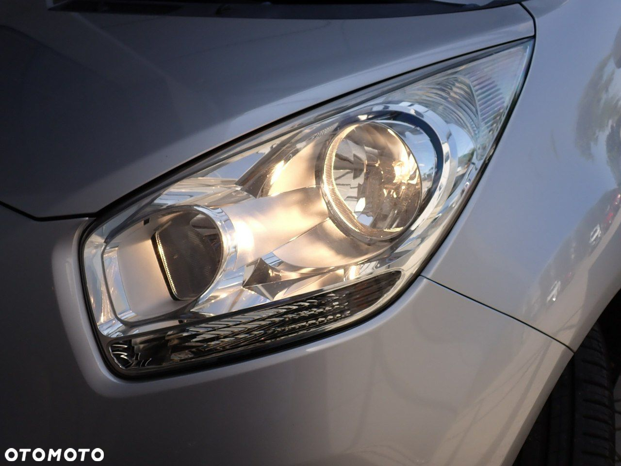 Kia Venga - 14