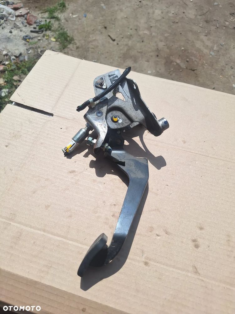 Pedał  Sprzęgła Honda Jazz III - 7