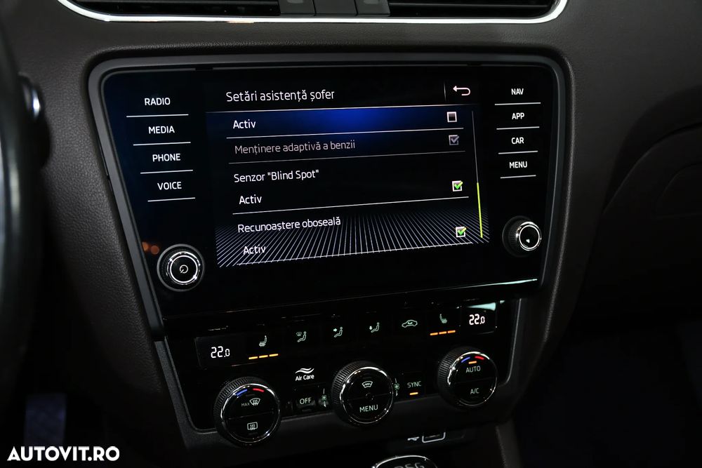 Skoda Octavia 2.0 TDI DSG L&K - 33