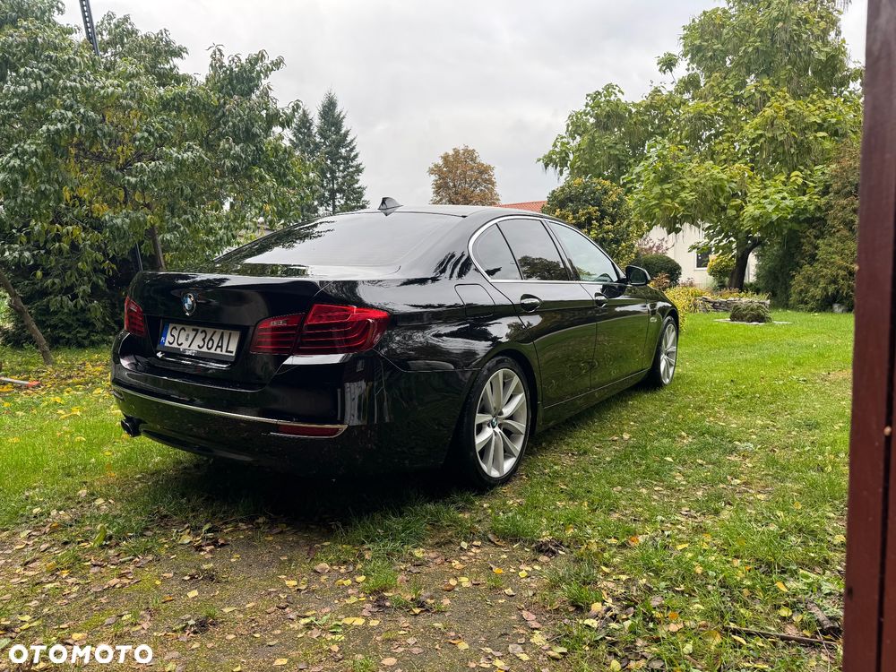 BMW Seria 5 525d xDrive Luxury Line - 2