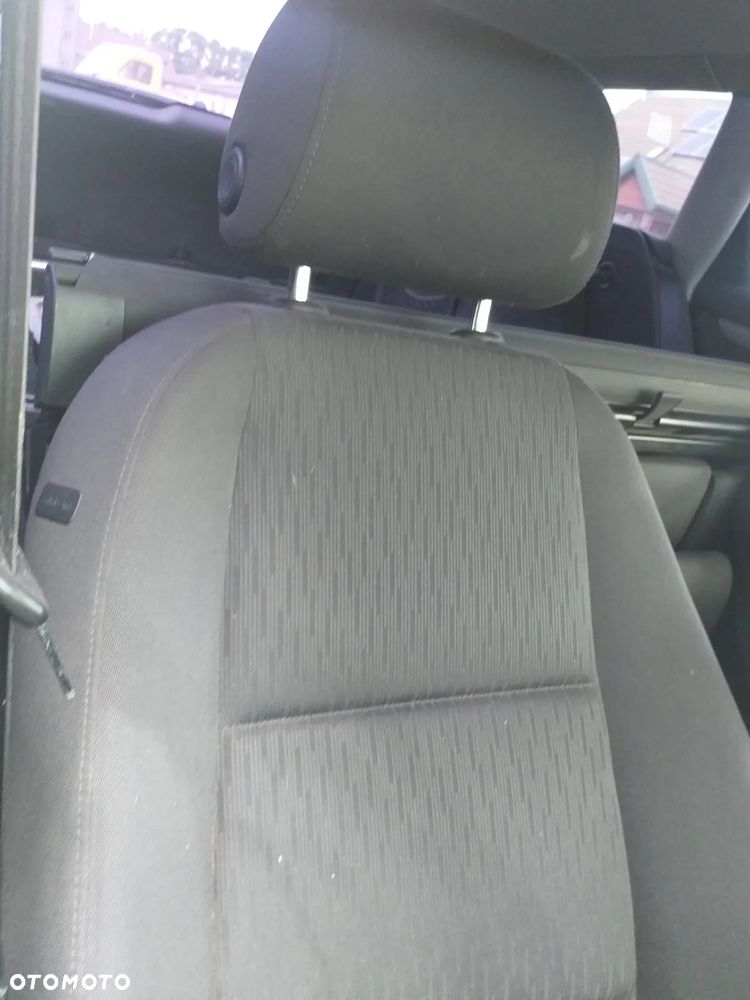 Auto na części - Audi A4 B7 Avant diesel Silnik Skrzynia Drzwi Maska Klapa Błotnik Zderzak Lampa Szyba Klamka Lusterko Deska Kokpit - 11