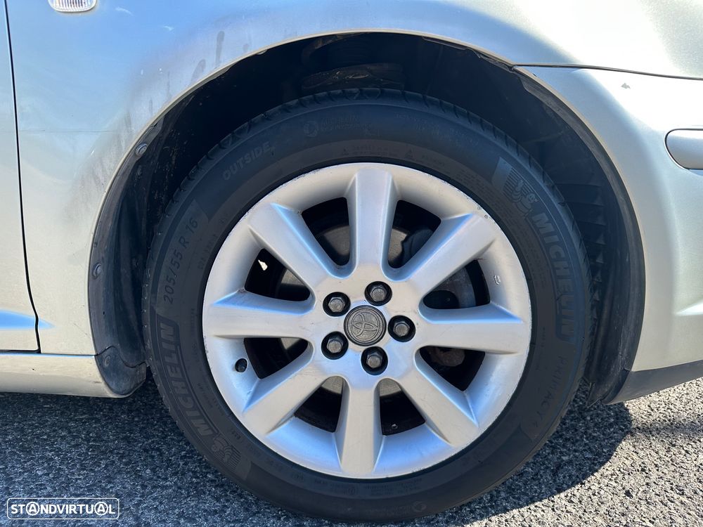 Toyota Avensis S/D 1.6 Sol - 23
