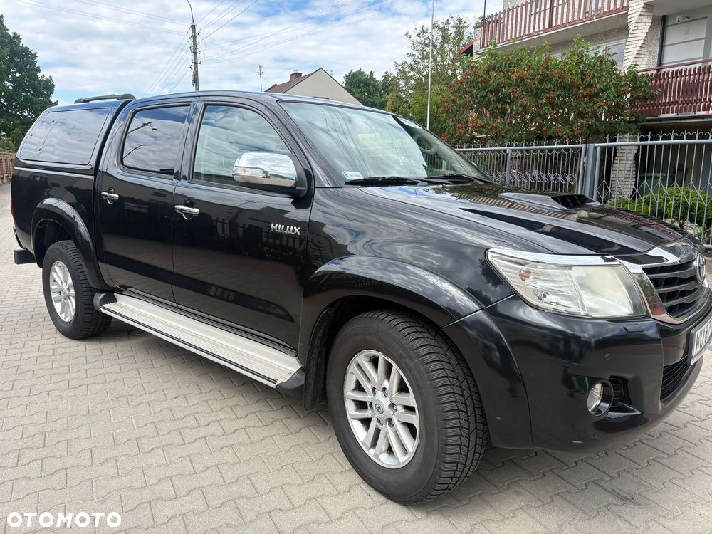 Toyota Hilux 3.0 D-4D Invincible - 1