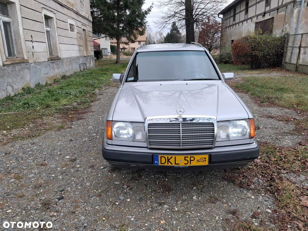 Mercedes-Benz W124 (1984-1993)