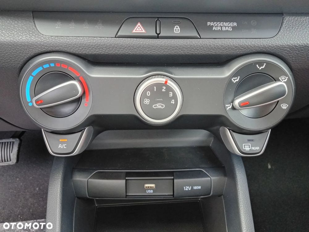 Kia Stonic 1.0 T-GDI M DCT - 24