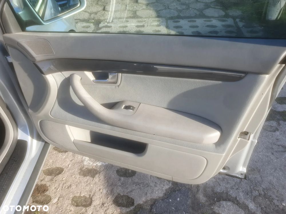 Audi A4 Limousine - 21