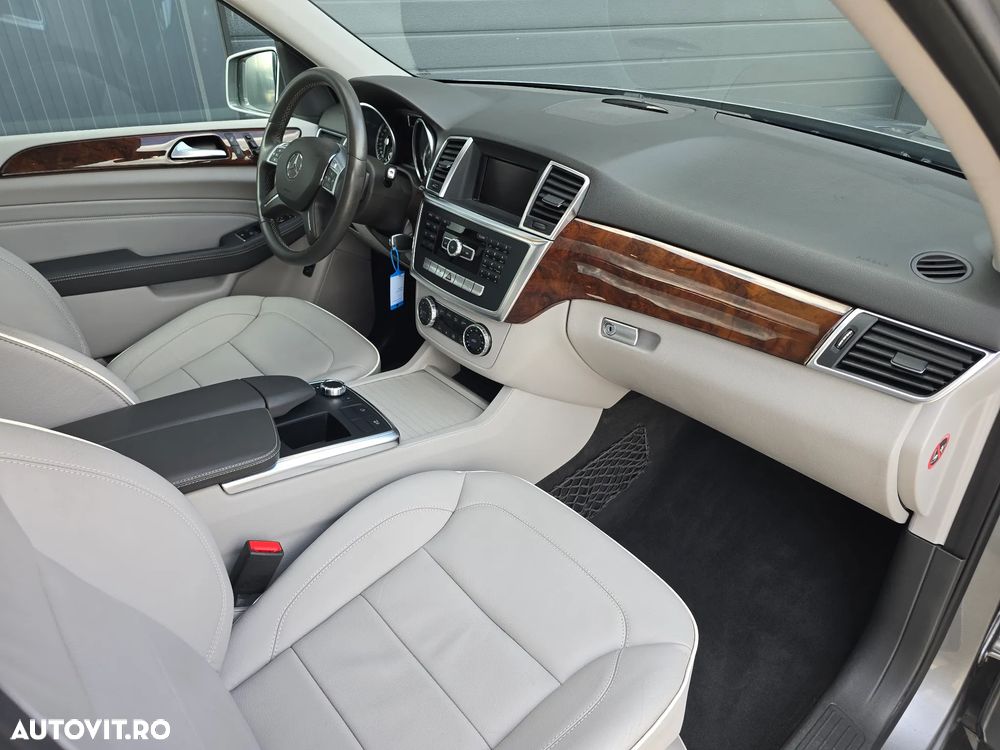 Mercedes-Benz ML 250 BlueTEC 4MATIC 7G-TRONIC - 7