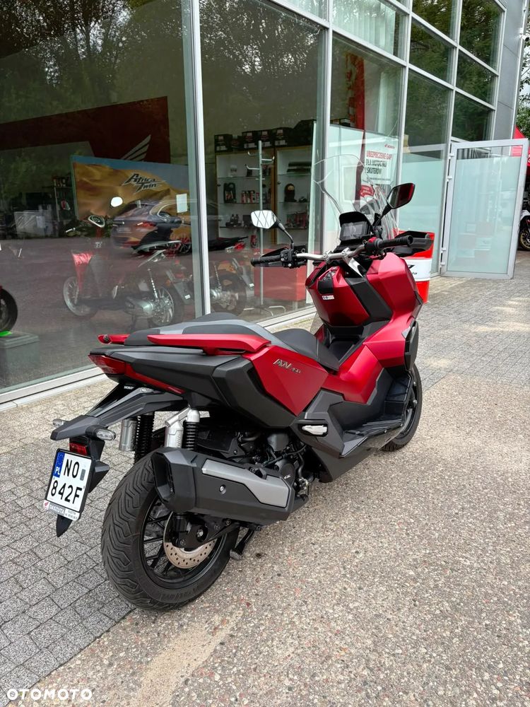 Honda ADV350 - 5