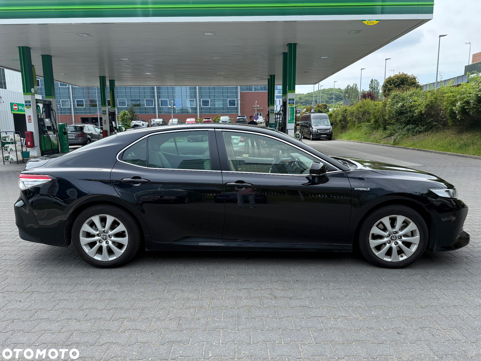 Toyota Camry 2.5 Hybrid Executive CVT - 4