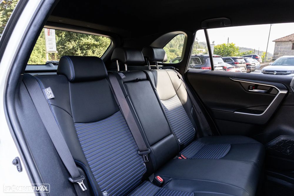 Toyota RAV4 2.5 HDF Exclusive - 22
