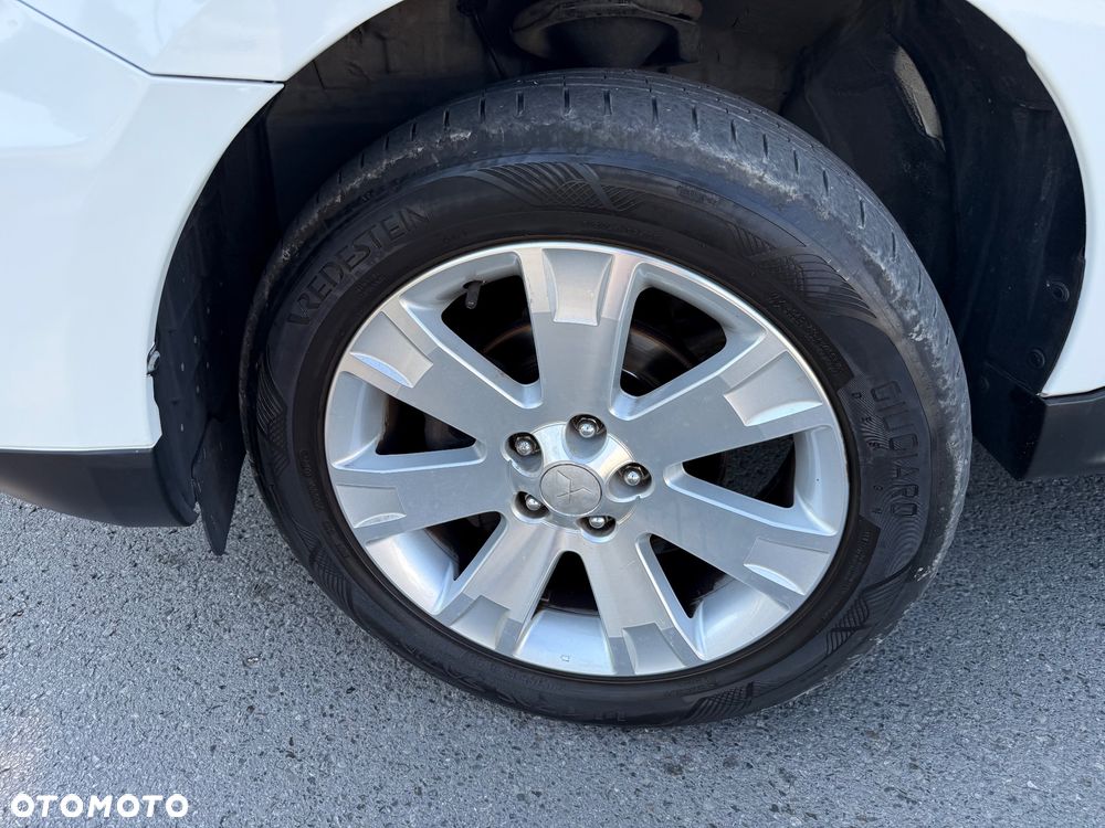 Mitsubishi Outlander 2.4 4WD Invite - 29
