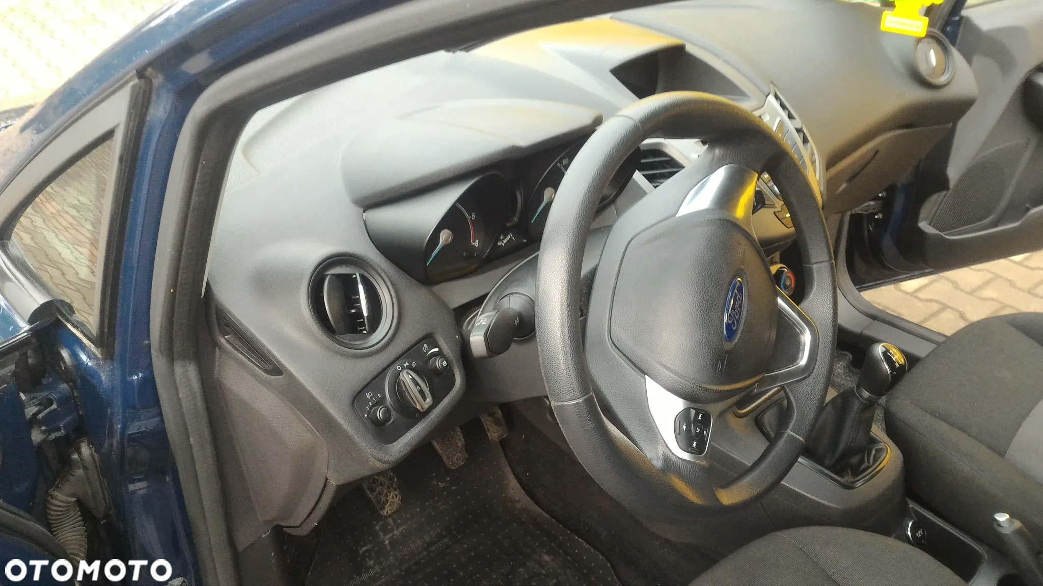 Ford Fiesta 1.5 TDCi Ambiente - 4