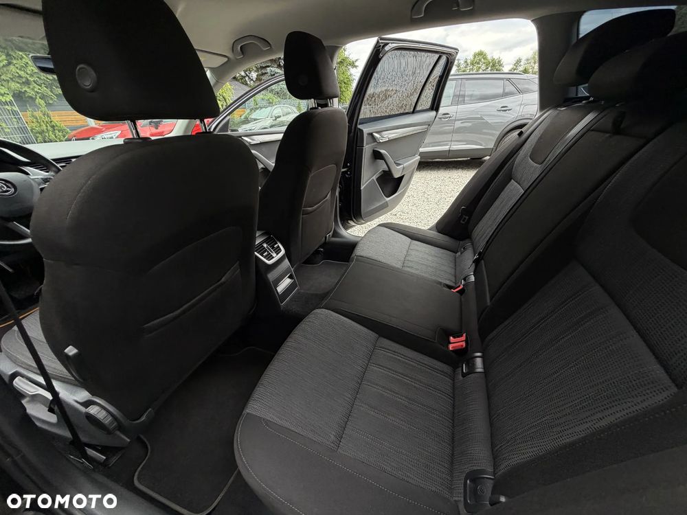 Skoda Octavia 2.0 TDI SCR Style DSG - 20