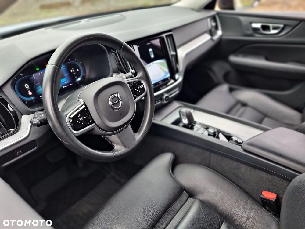 Volvo V60 Cross Country B4 D AWD Geartronic Pro - 29