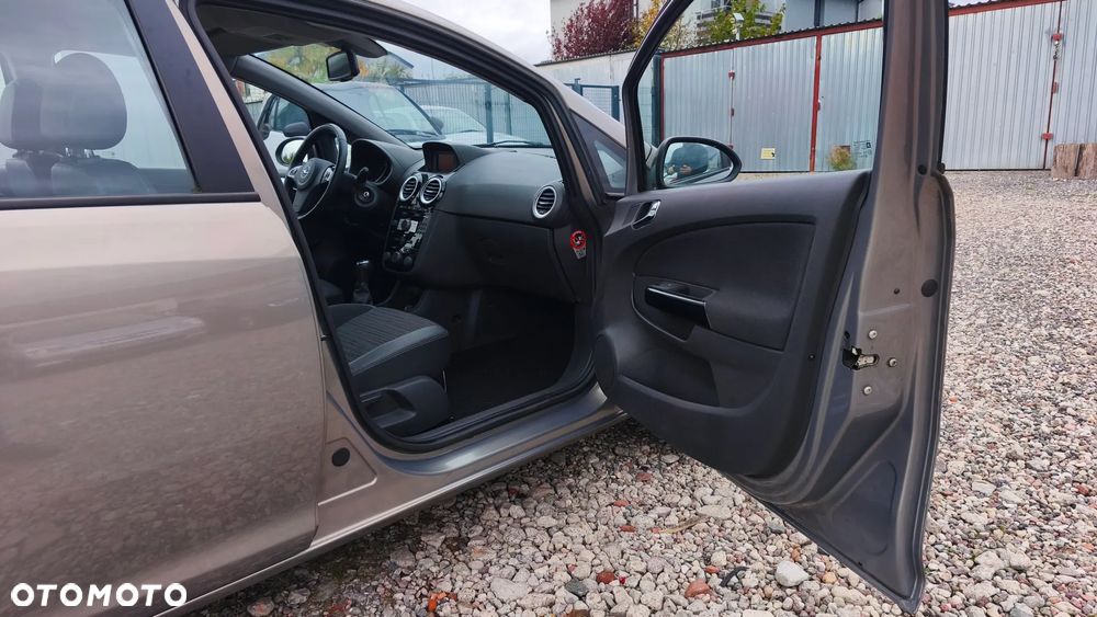 Opel Corsa - 22