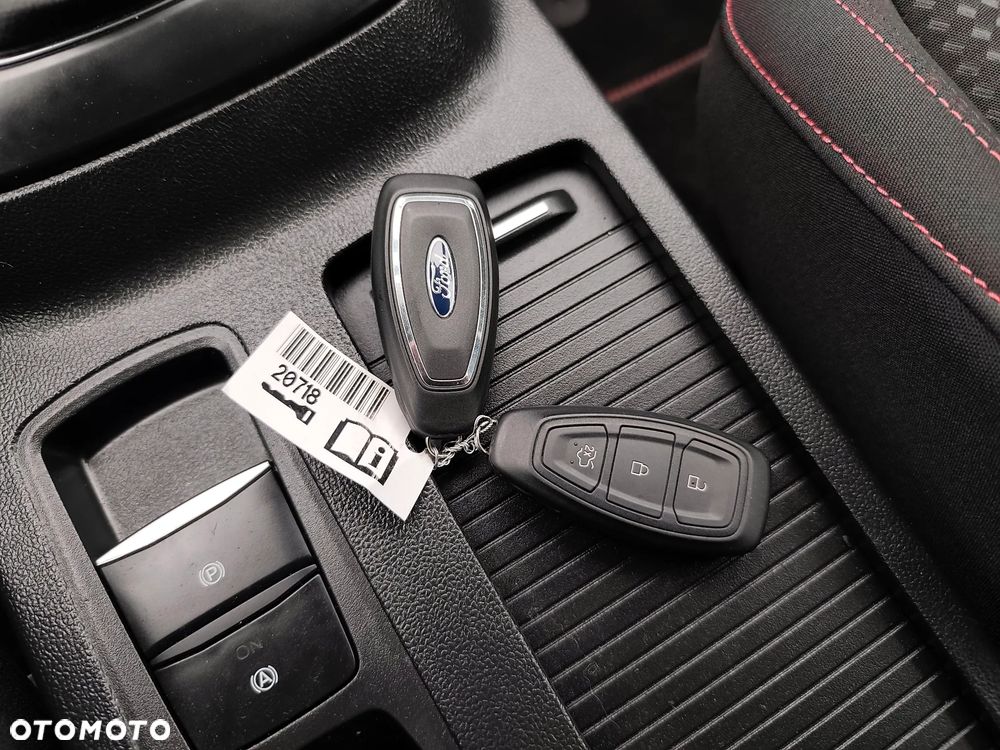 Ford Focus 1.0 EcoBoost Hybrid ST-LINE DESIGN - 30