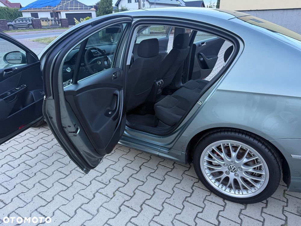 Volkswagen Passat 2.0 TDI Comfortline - 7