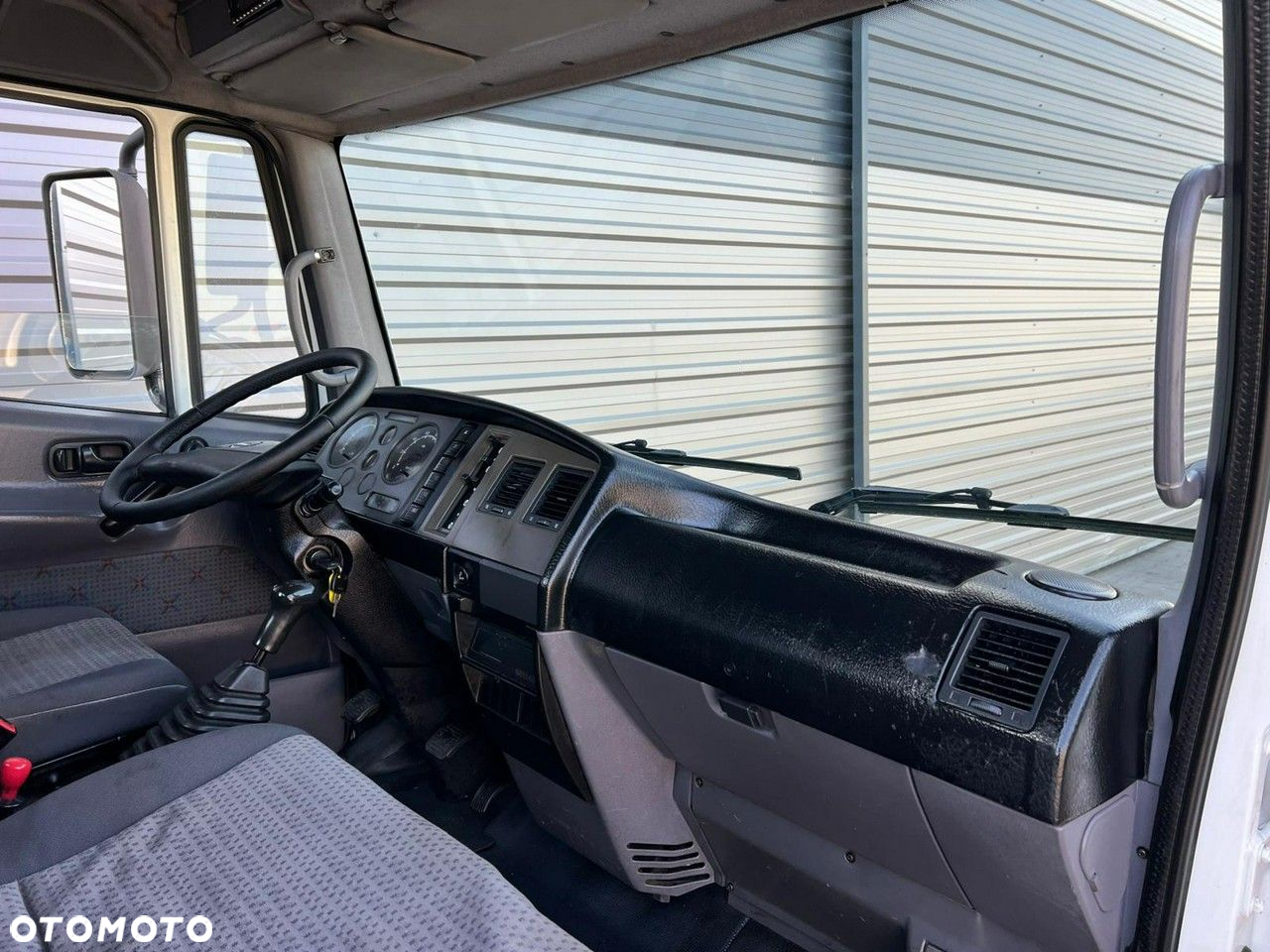 Nissan Atleon - 35