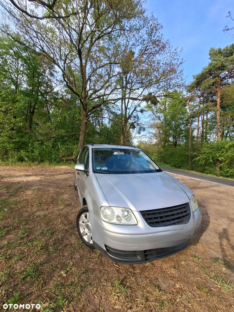 Volkswagen Touran 1.9 TDI Conceptline - 1
