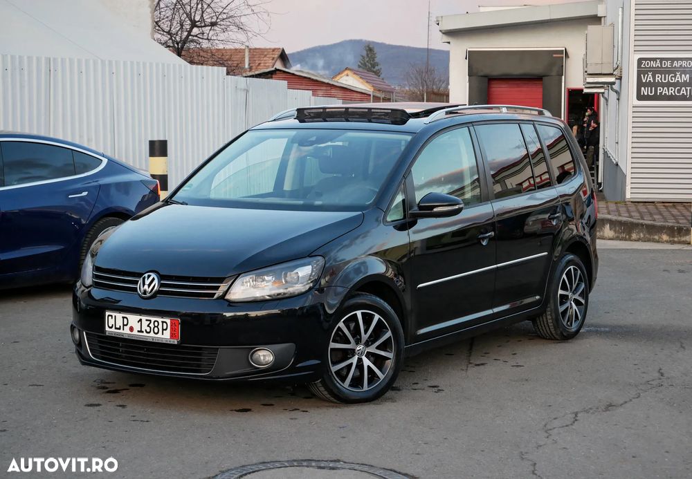 Volkswagen Touran - 1