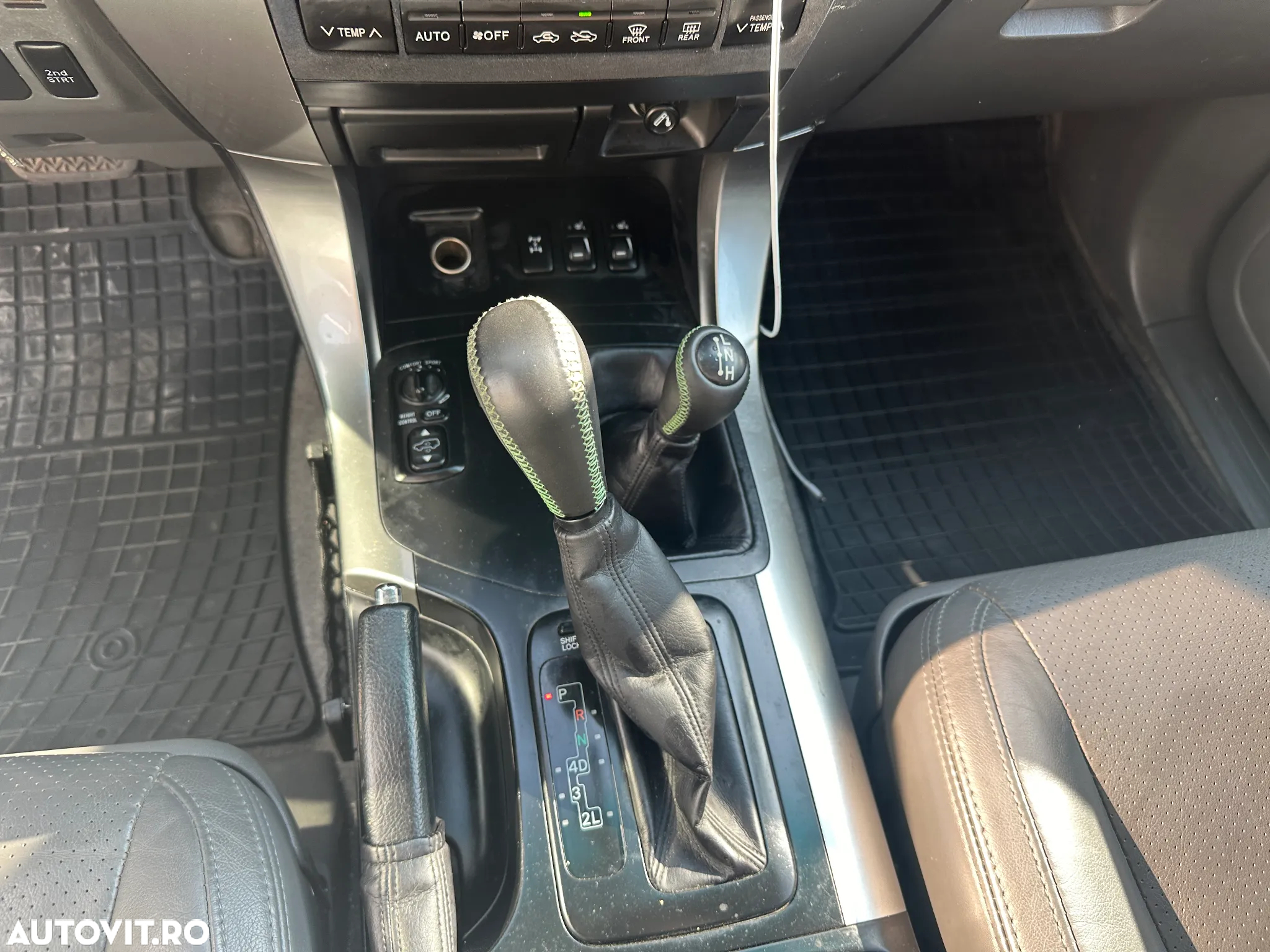 Toyota Land Cruiser 3.0 TD-4D Aut VX - 19