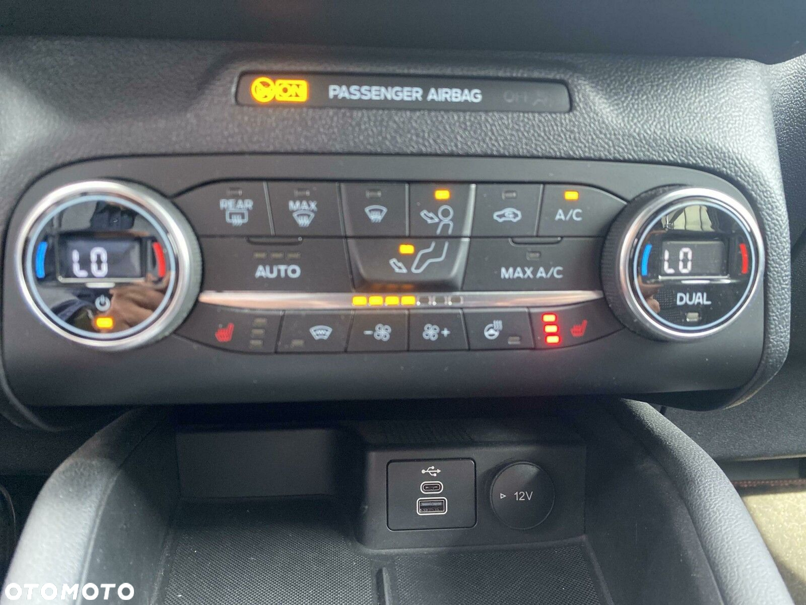 Ford Kuga - 25
