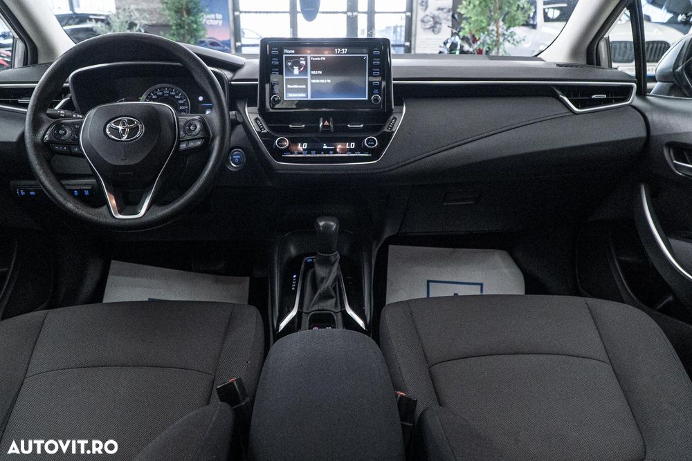 Toyota Corolla 1.8 HSD Business - 24