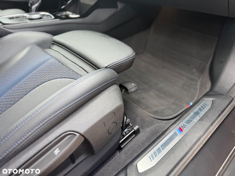 BMW Seria 1 118i M Sport Shadow - 13