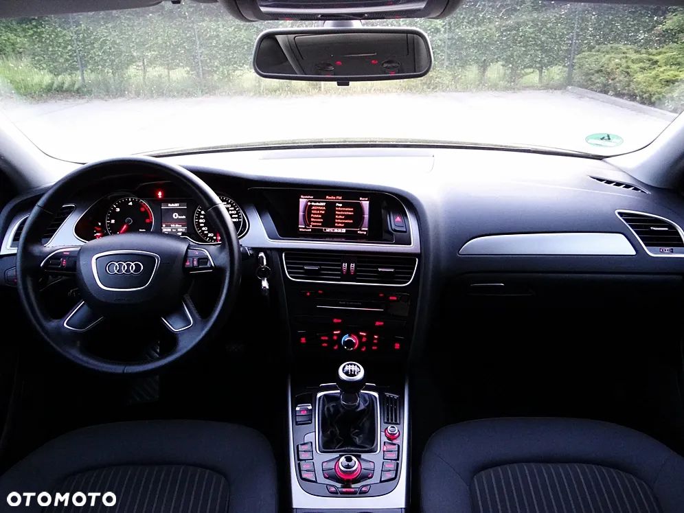 Audi A4 Avant 2.0 TDI DPF Attraction - 25