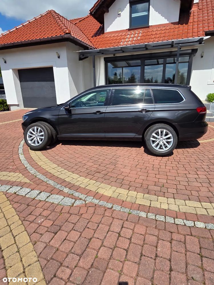 Volkswagen Passat 2.0 TDI SCR Comfortline DSG - 12