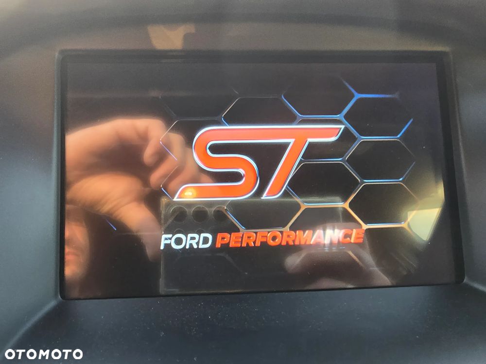 Ford Focus - 25