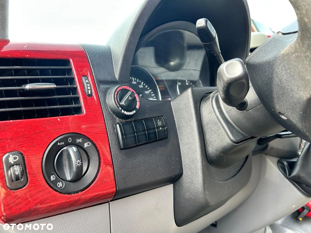 Mercedes-Benz Sprinter 519 - 14