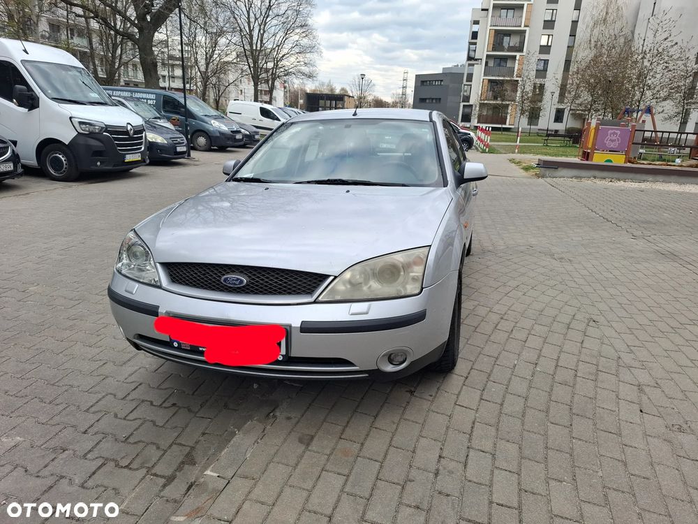 Ford Mondeo 2.5 V6 Ghia - 12