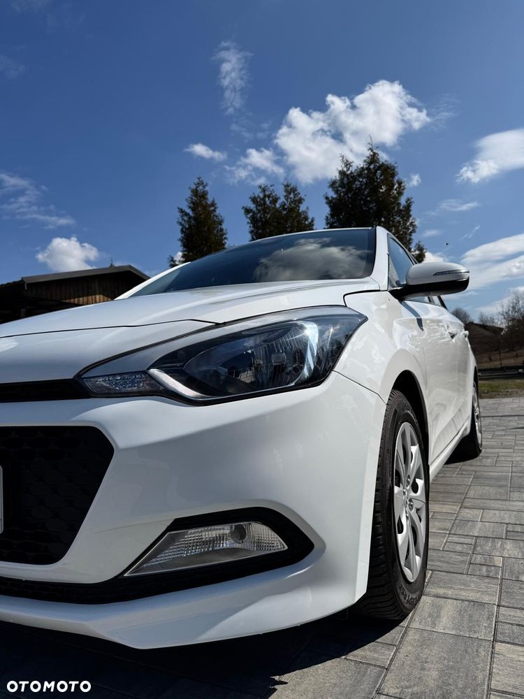 Hyundai i20 blue 1.2 Classic - 10