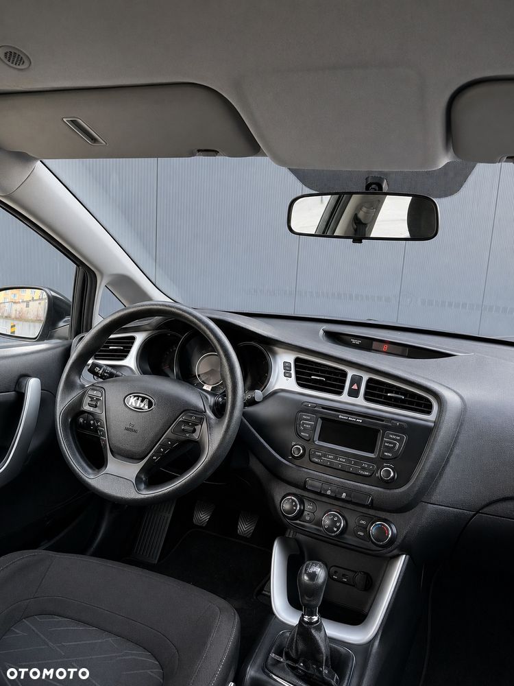 Kia Ceed 1.4 CVVT Spirit - 17