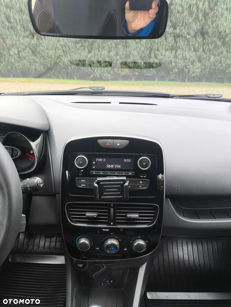 Renault Clio 1.2 16V Life - 24