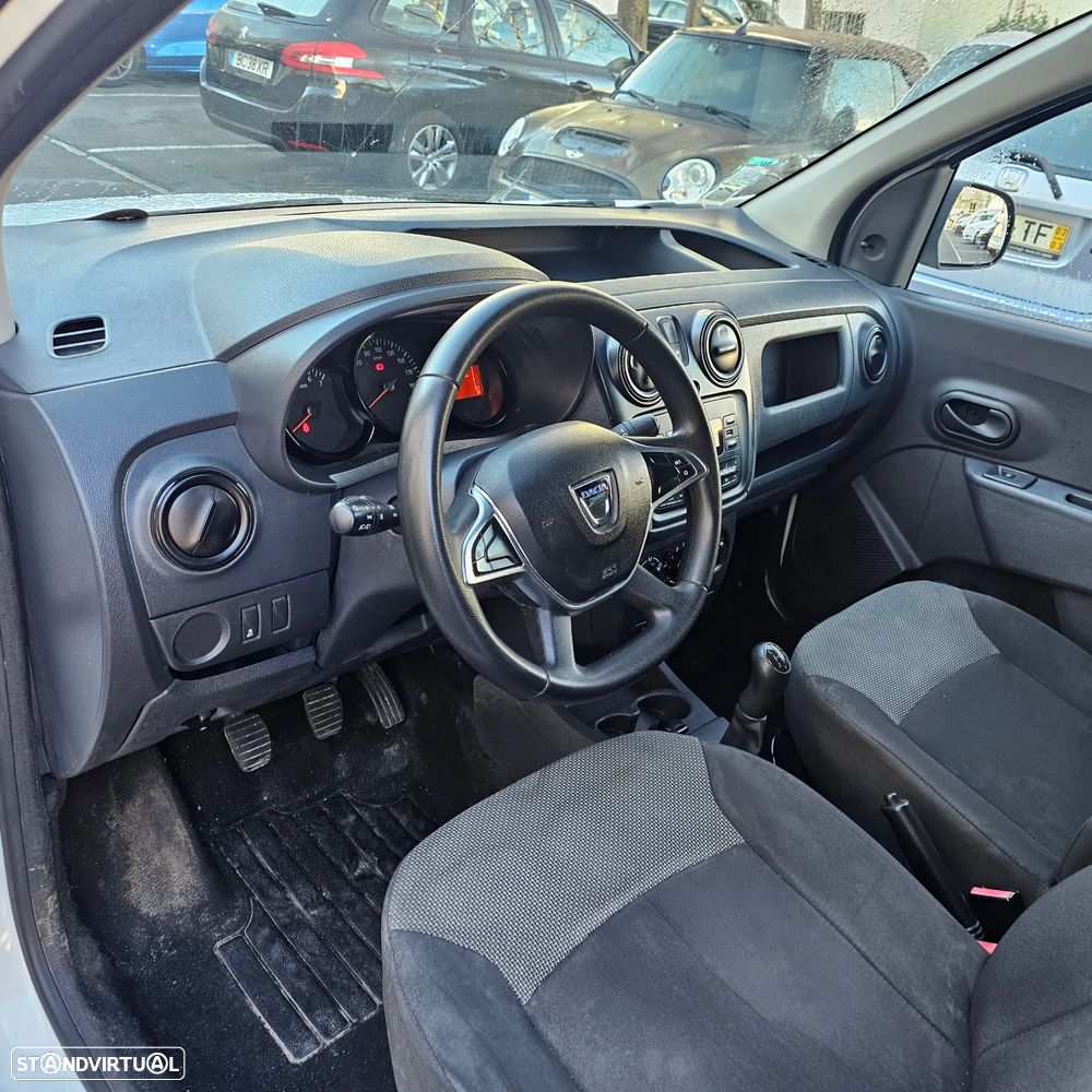 Dacia Dokker isótermica - 16