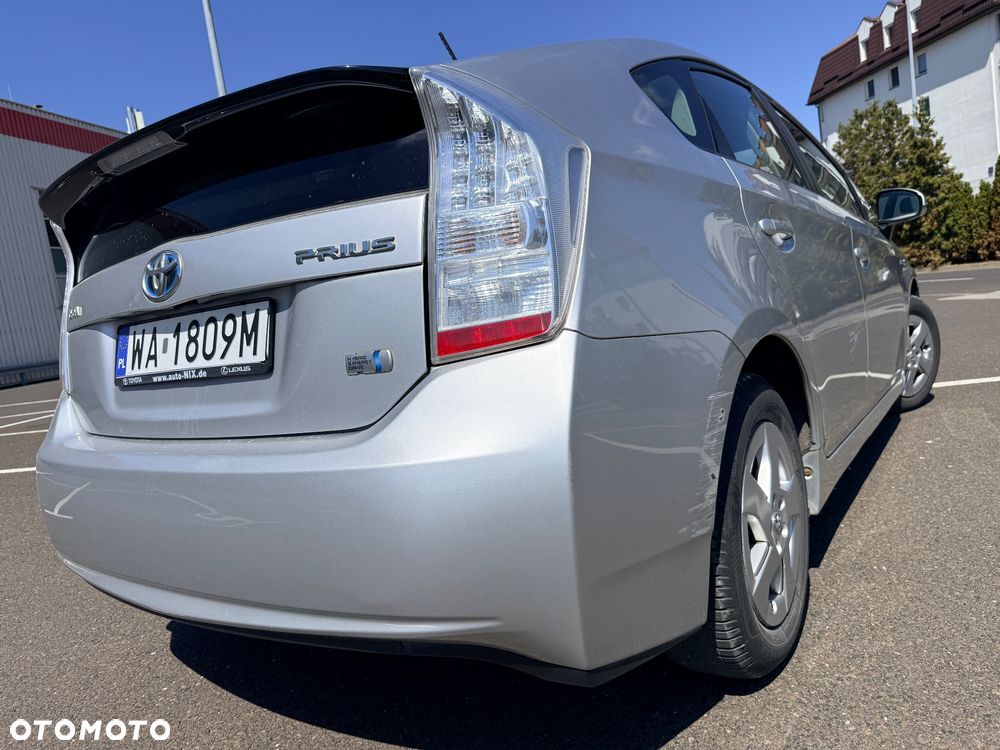 Toyota Prius - 4