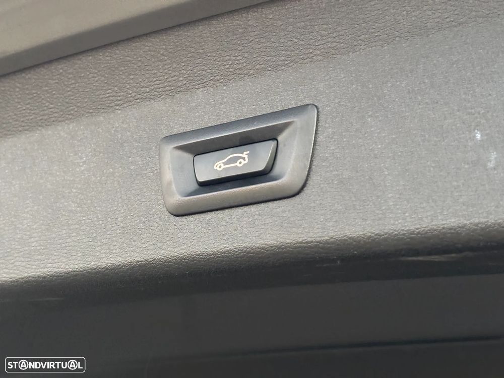 BMW X1 18 d sDrive Auto xLine - 10