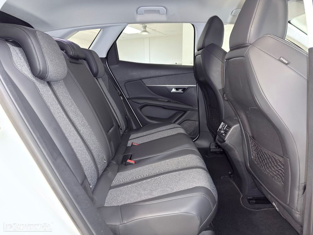 Peugeot 3008 PureTech 130 Stop & Start GPF EAT8 Allure - 15