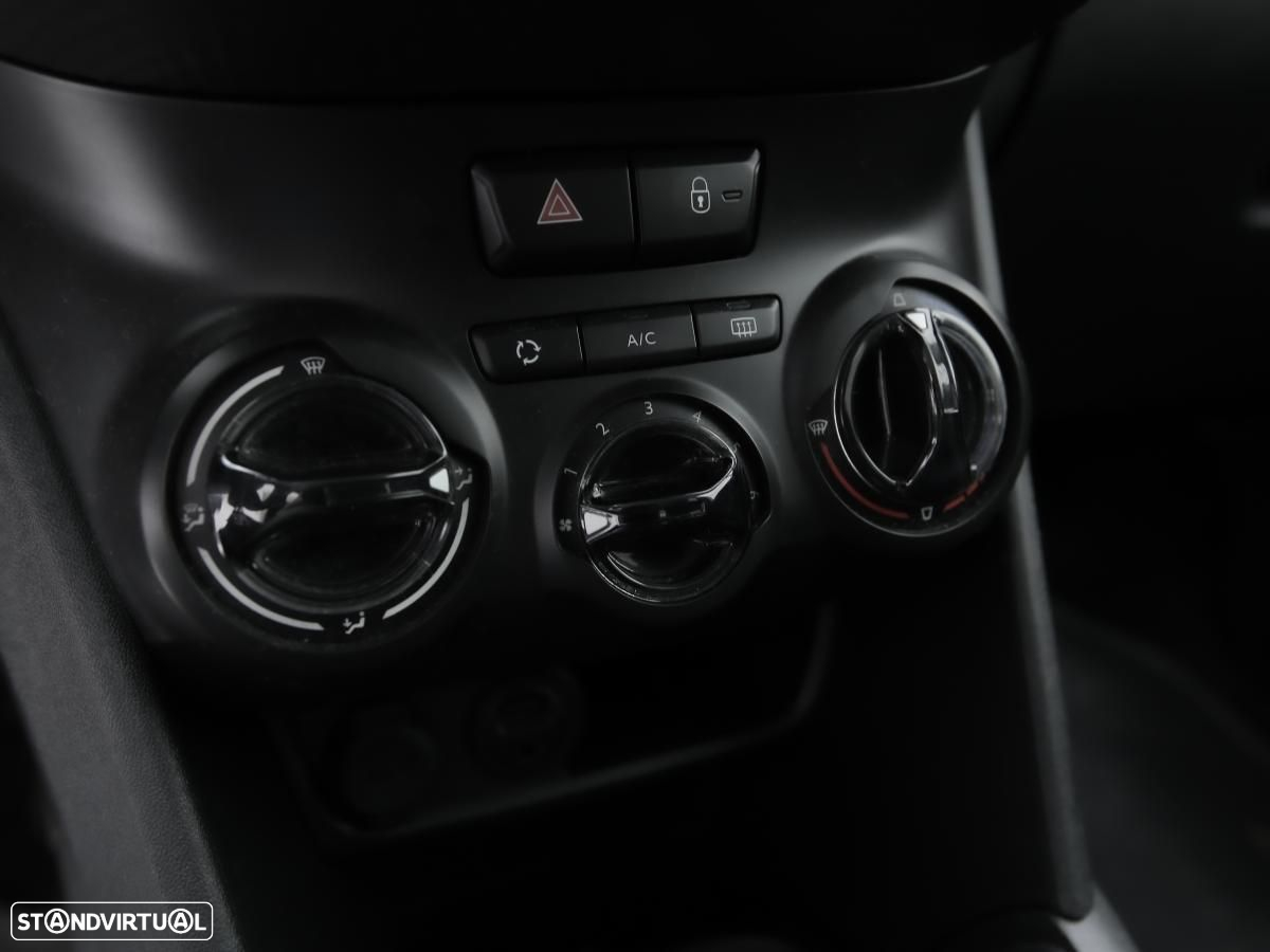 Peugeot 208 - 20
