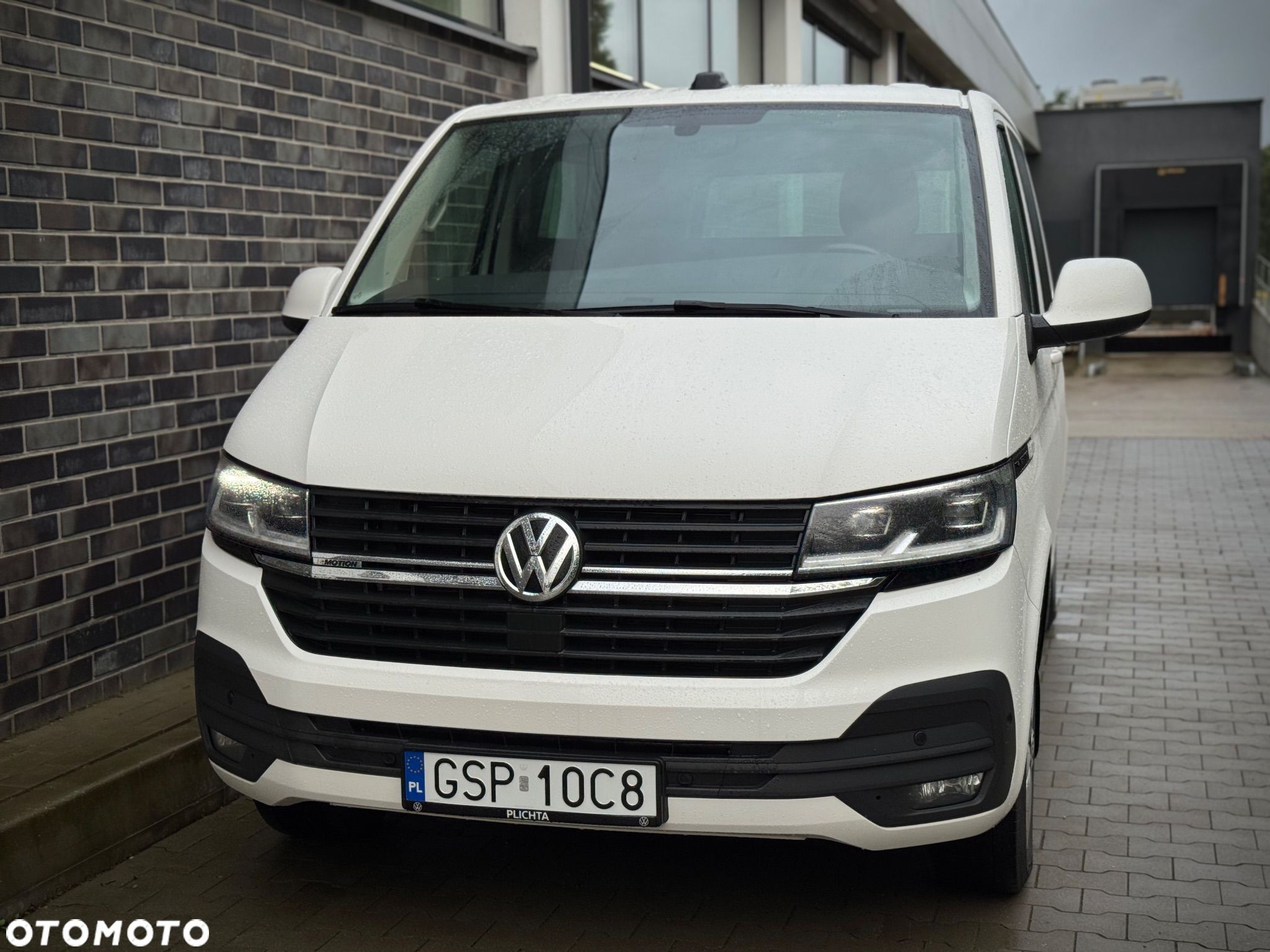 Volkswagen Transporter - 1