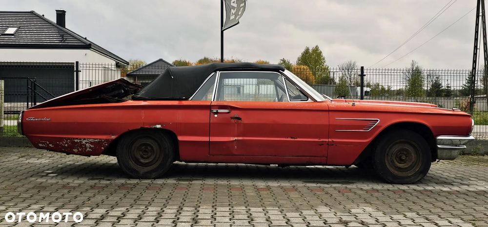 Ford Thunderbird - 9