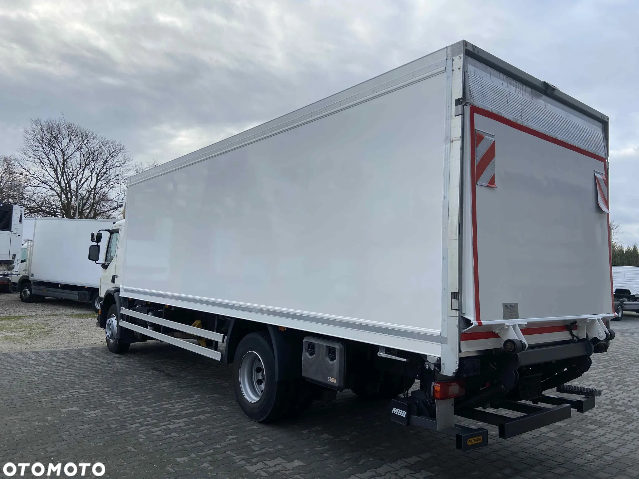 Volvo FE 320 IZOTERMA SYPIALKA 18 PALET - 4