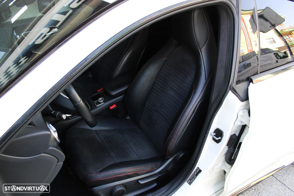 Mercedes-Benz CLA 200 (CDI) d AMG Line - 23