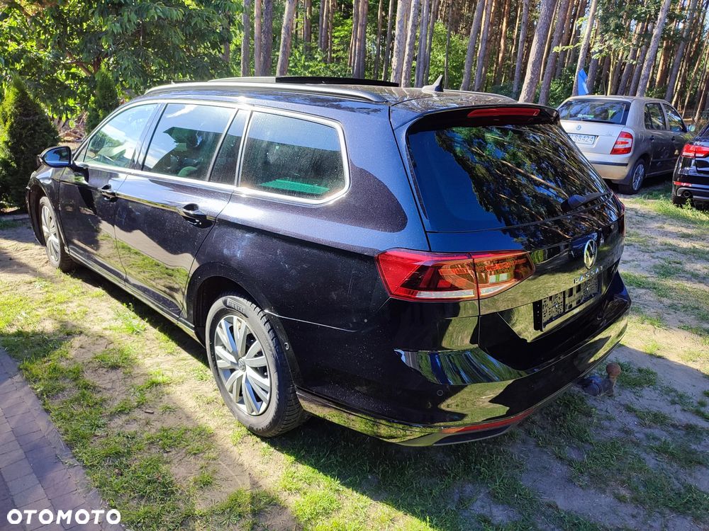 Volkswagen Passat Variant 2.0 TDI SCR DSG Elegance - 4