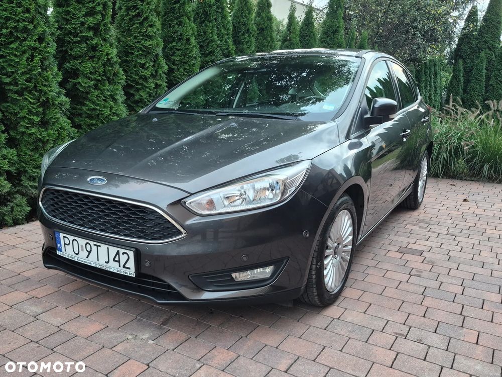 Ford Focus - 32