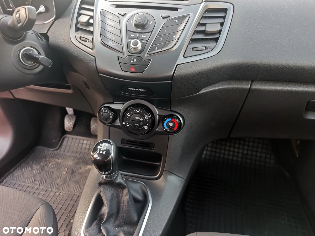 Ford Fiesta - 26