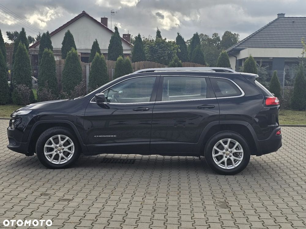 Jeep Cherokee - 10